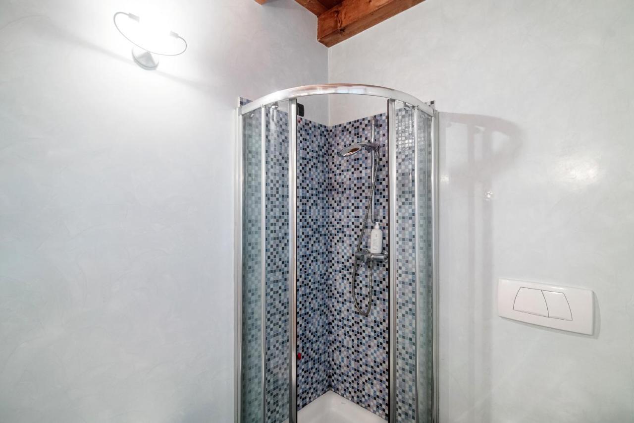 Del Pero Suite - By Myhomeincomo Exterior photo